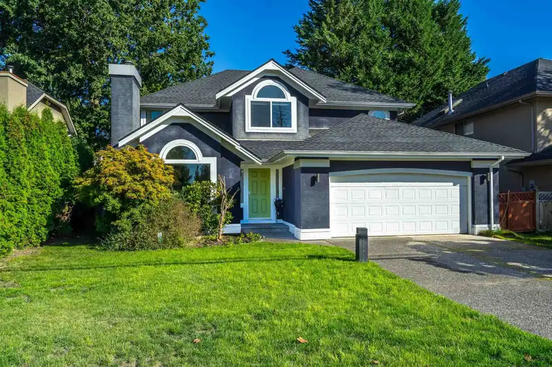10874 160 STREET - photo 3 of 40