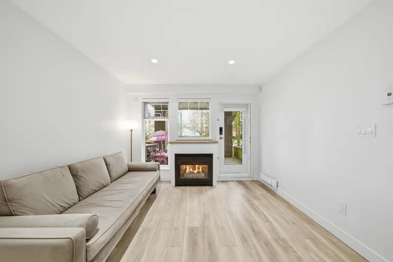 105 1190 EASTWOOD STREET - photo 2 of 25