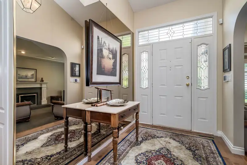 6107 186 STREET - photo 4 of 40