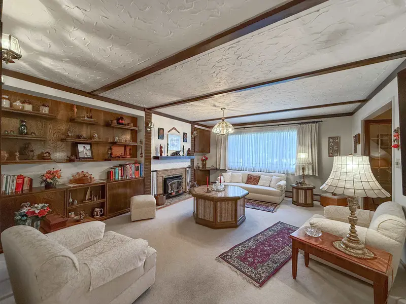 6816 ONTARIO STREET - photo 4 of 25