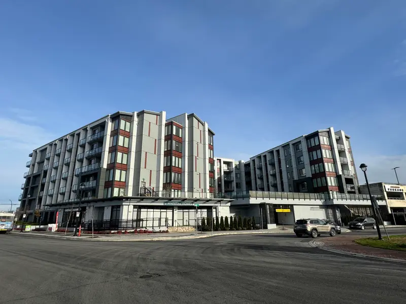 501 20360 LOGAN AVENUE - photo 2 of 13