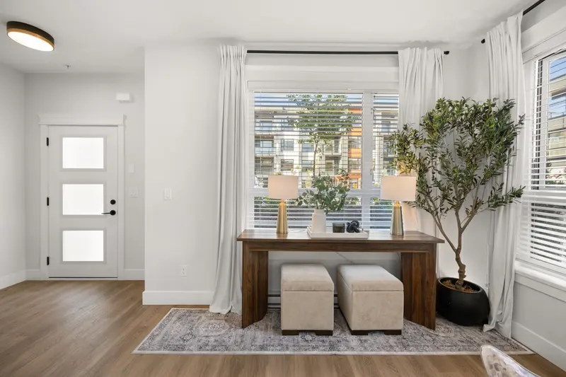 3 20926 83 AVENUE AVENUE - photo 1 of 25