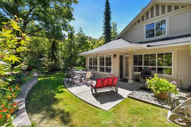 5 17917 68 AVENUE - photo 4 of 40