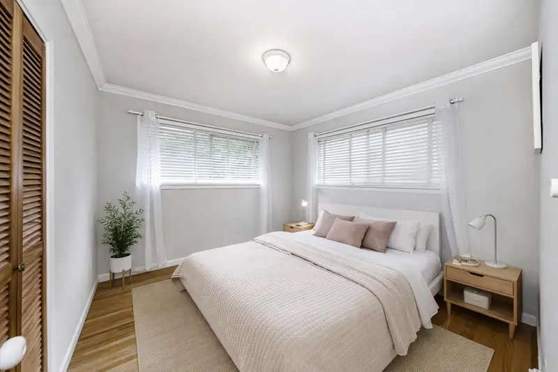 1749 DEEP COVE ROAD - photo 2 of 17