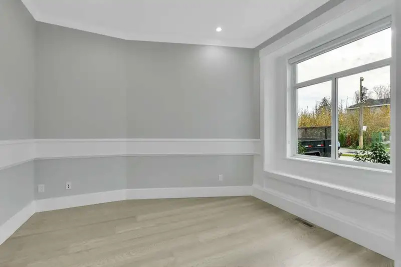 14285 61B AVENUE - photo 4 of 40