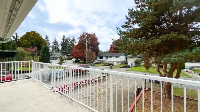 10872 145A STREET - photo 2 of 10