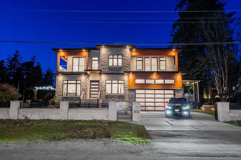 13365 57 AVENUE - photo 1 of 1