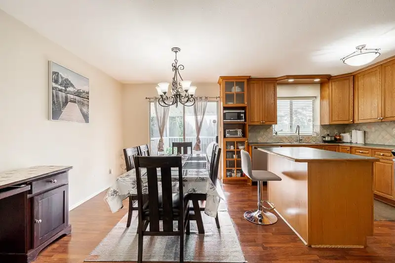 14370 68B AVENUE - photo 2 of 21