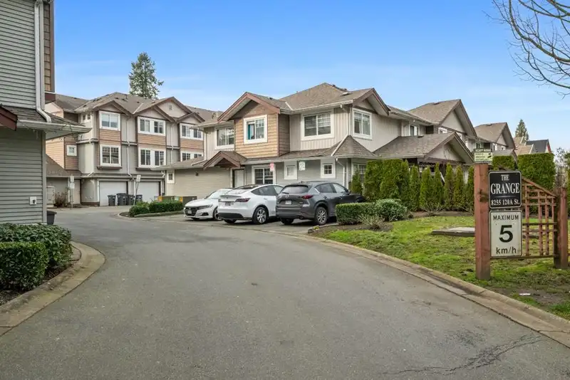 18 8255 120A STREET - photo 2 of 39