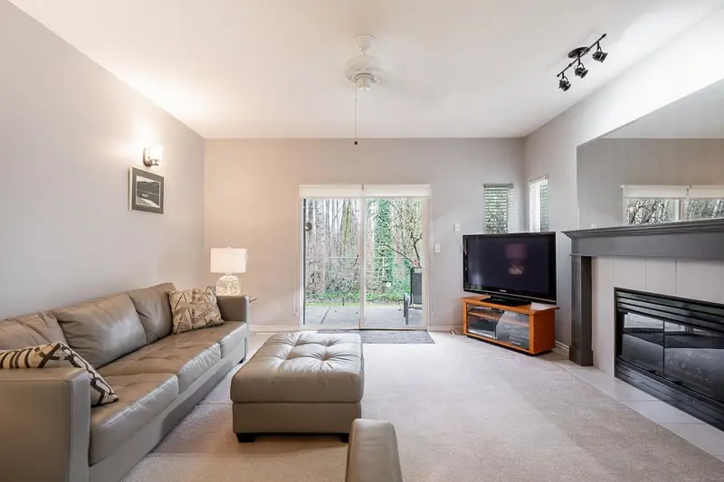 30 18939 65 AVENUE - photo 4 of 25