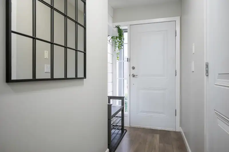 138 18777 68A AVENUE - photo 2 of 36