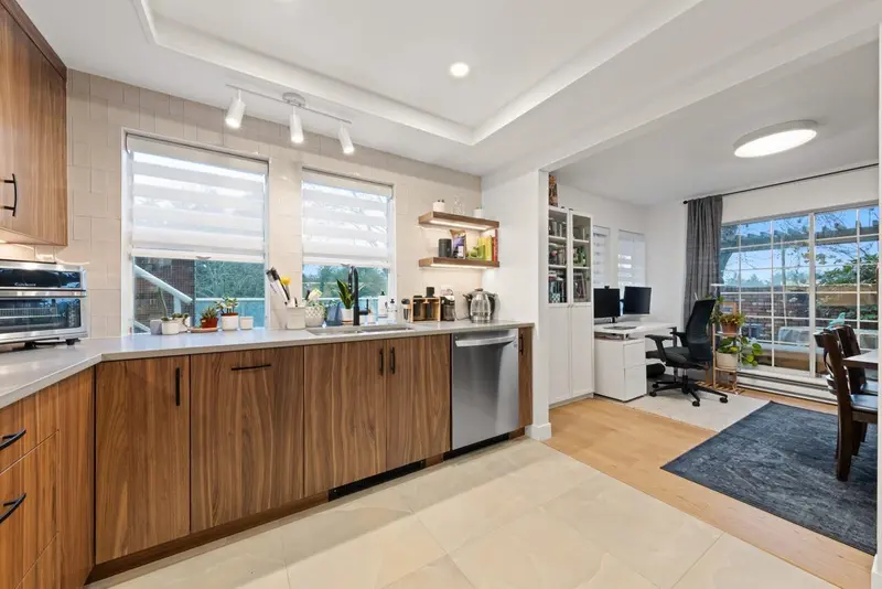 203 3401 CURLE AVENUE - photo 4 of 25