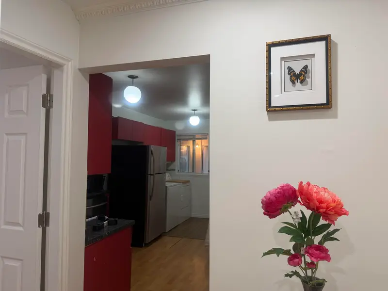 1440 E KING EDWARD AVENUE - photo 1 of 25