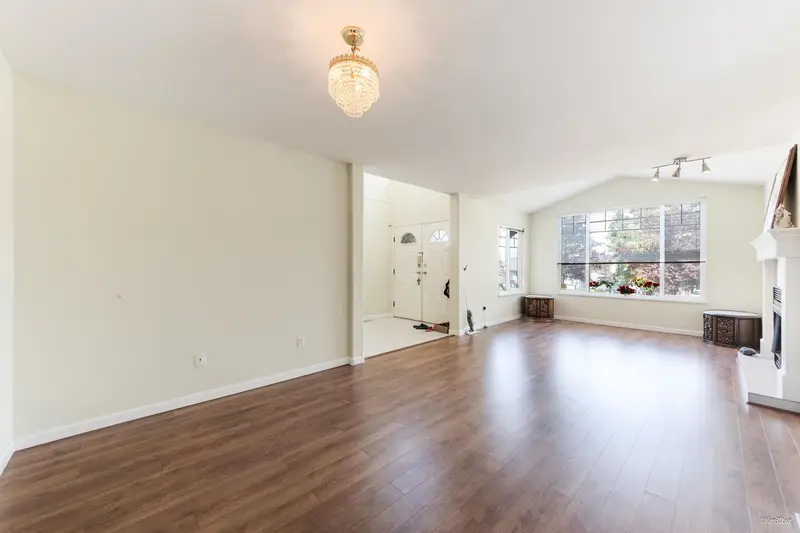 14534 ST. ANDREWS DRIVE - photo 2 of 25