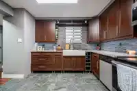 71 8555 KING GEORGE BOULEVARD - thumbnail 4