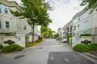 205 10320 156 STREET - thumbnail 1