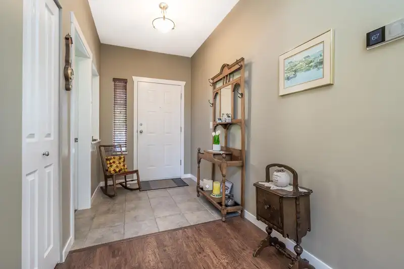 14850 58A AVENUE - photo 4 of 40