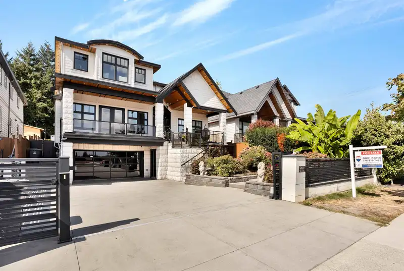 9487 162A STREET - photo 2 of 38