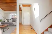 10758 FRASERGLEN DRIVE - thumbnail 3