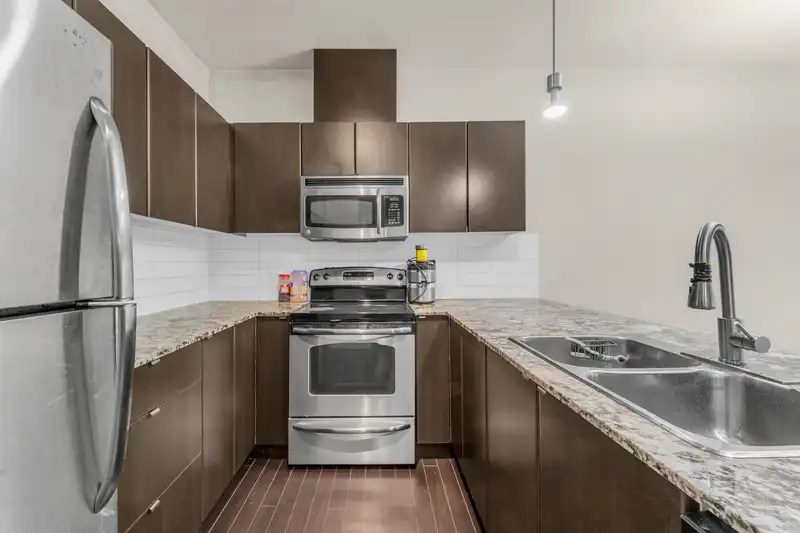 409 9655 KING GEORGE BOULEVARD - photo 4 of 25
