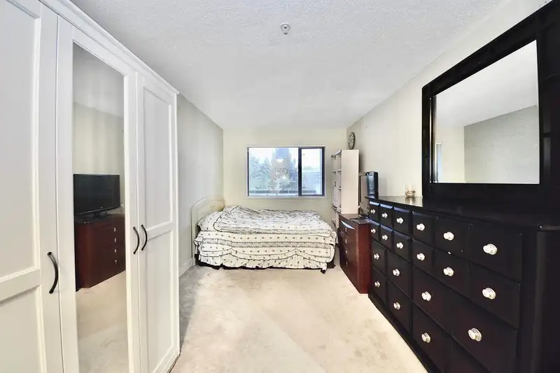 452 10838 CITY PARKWAY - photo 4 of 16