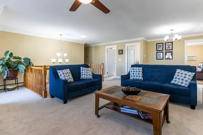 12353 81A AVENUE - photo 4 of 31