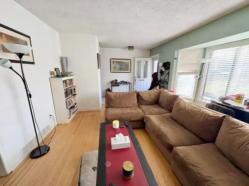 11074 146 STREET - photo 4 of 16