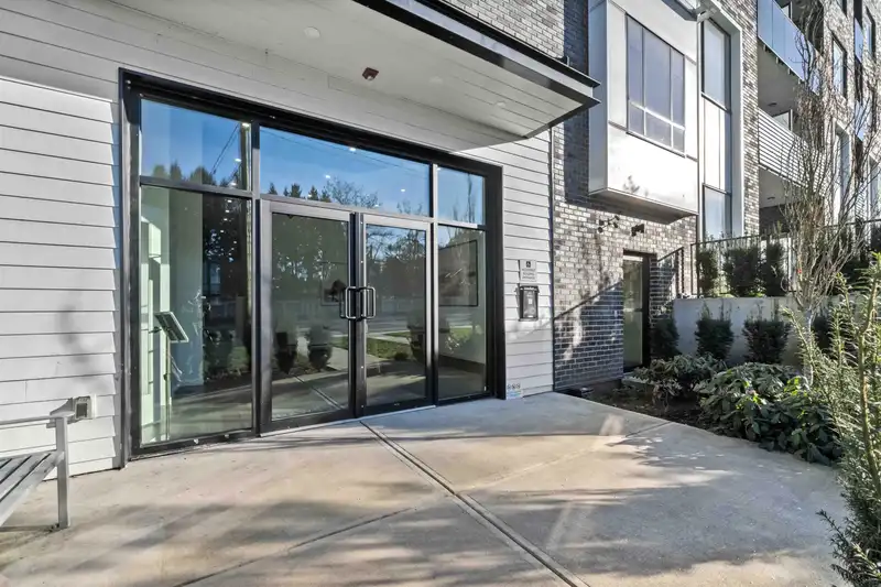 617 13623 81A AVENUE - photo 3 of 32