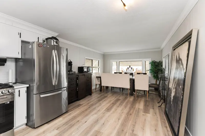 61 24330 FRASER HIGHWAY - photo 2 of 25