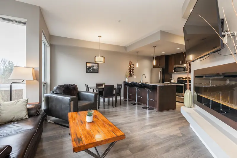 312 2238 WHATCOM ROAD - photo 1 of 25