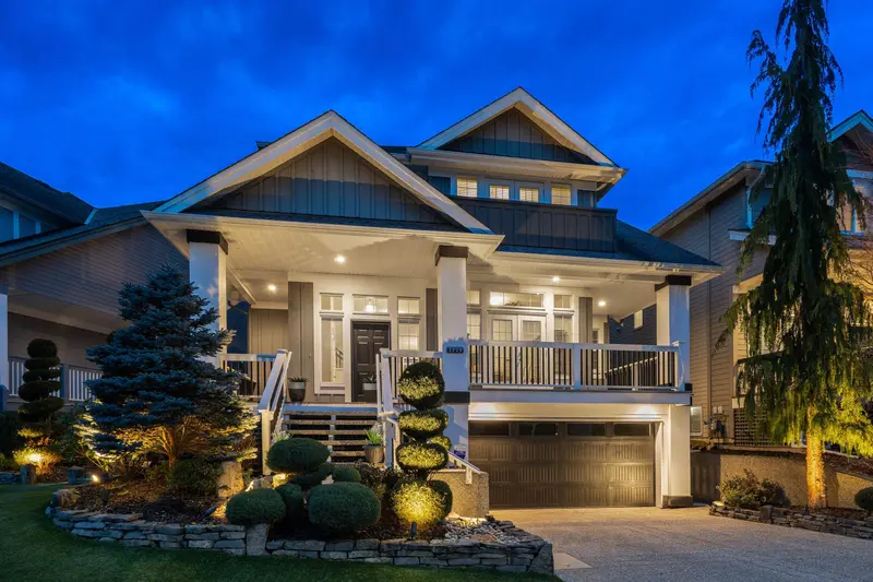 7775 170 STREET - photo 3 of 25