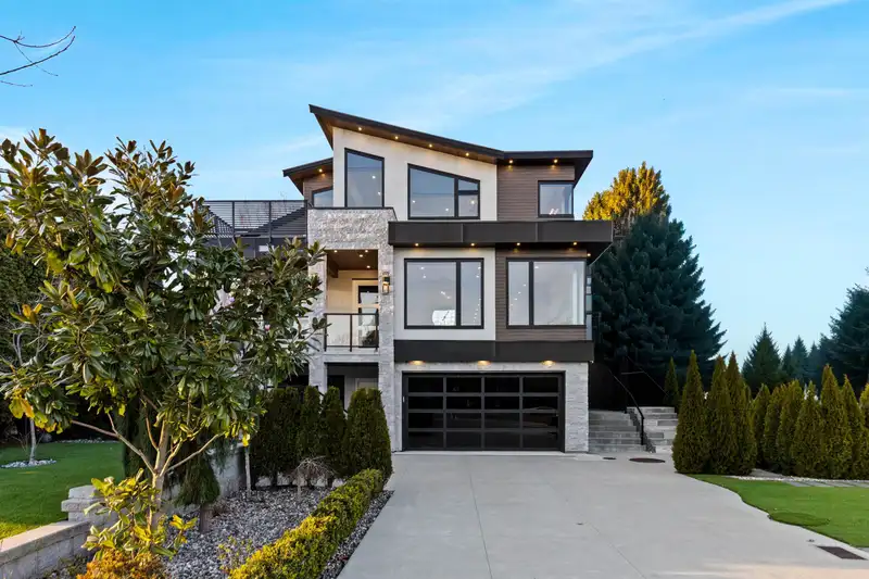 19023 61A AVENUE - photo 2 of 40