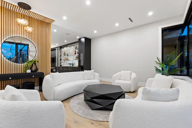 19023 61A AVENUE - photo 3 of 40