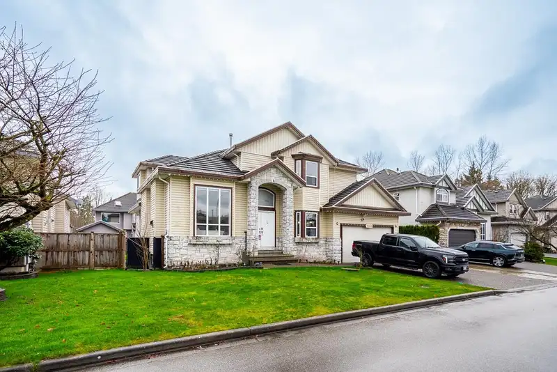 14532 84 AVENUE - photo 1 of 38
