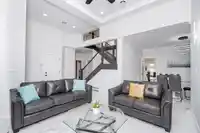 7917 147A STREET - thumbnail 5
