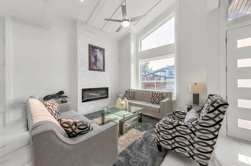 12785 59A AVENUE - photo 3 of 27
