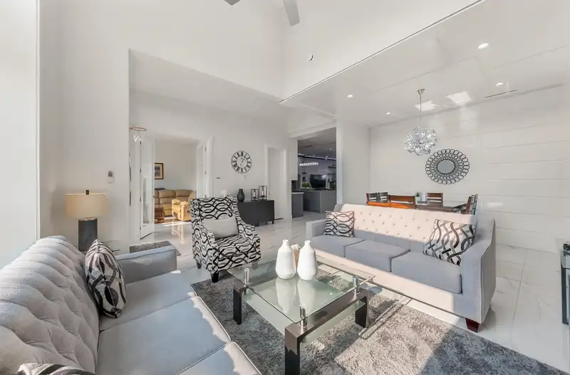 12785 59A AVENUE - photo 4 of 27