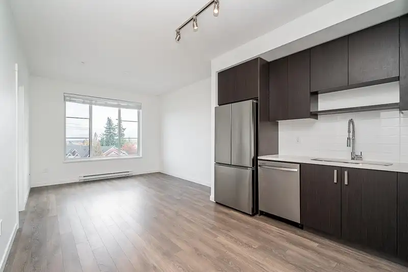 505 15858 FRASER HIGHWAY - photo 2 of 23