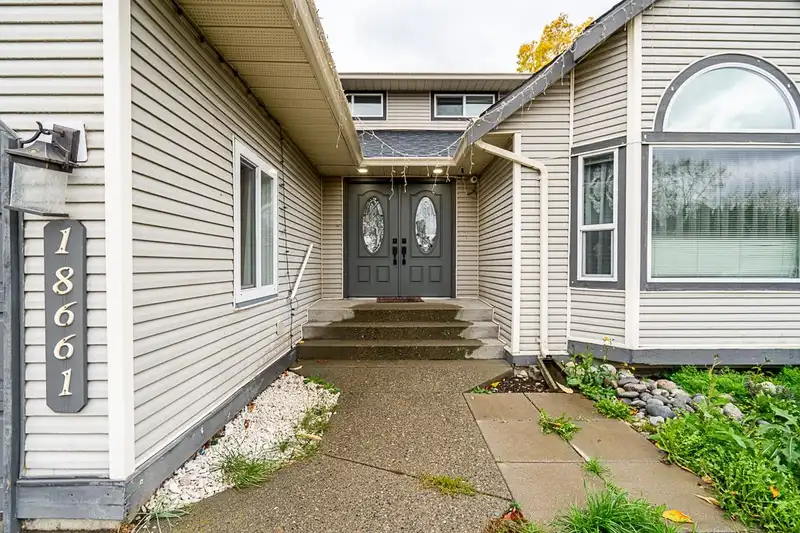 18661 56 AVENUE - photo 2 of 25