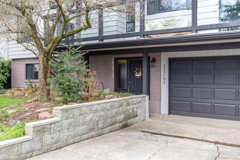 32281 ADAIR AVENUE - photo 2 of 25