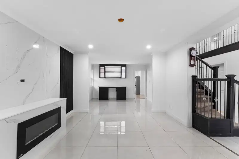 6138 134A STREET - photo 3 of 40
