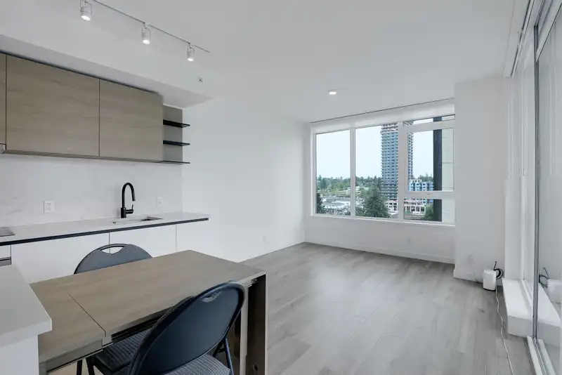 808 10448 UNIVERSITY DRIVE - photo 4 of 32