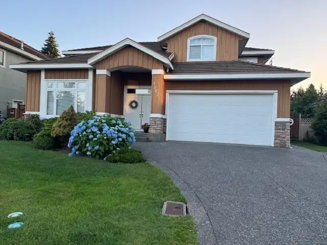 10677 164 STREET - photo 1 of 31