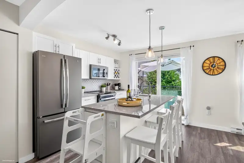 145 6671 121 STREET - photo 2 of 31