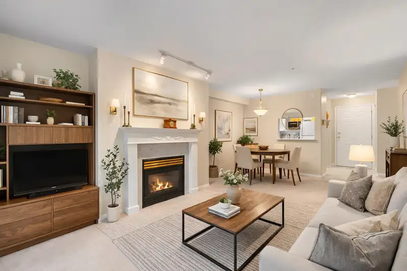 208 13475 96 AVENUE - photo 3 of 33