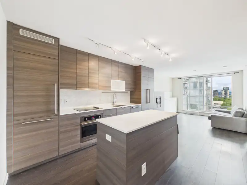 1207 13398 104 AVENUE - photo 2 of 22