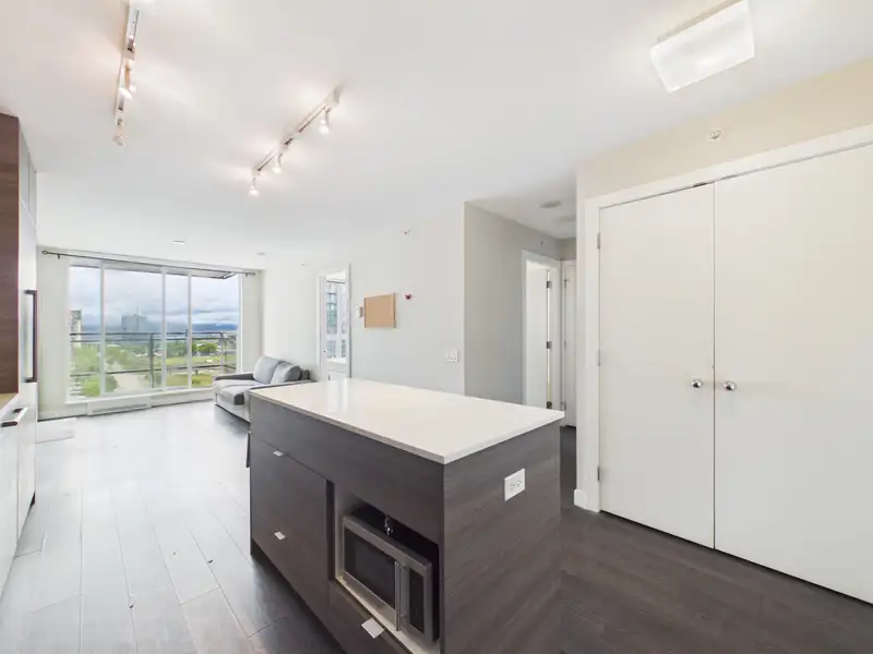 1207 13398 104 AVENUE - photo 4 of 22