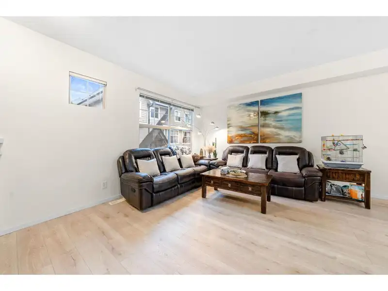 95 15152 62A AVENUE - photo 4 of 37