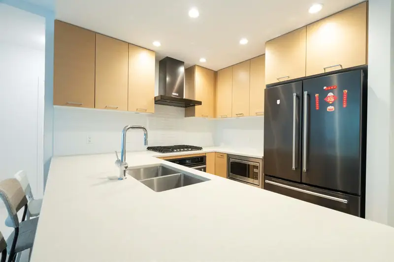 303 3581 ROSS DRIVE - photo 3 of 12