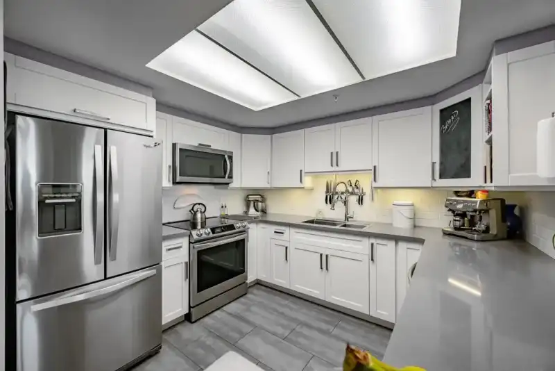 1503 13353 108 AVENUE - photo 1 of 40
